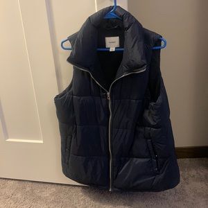 Old navy puffer vest